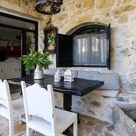 Antonia Hotel